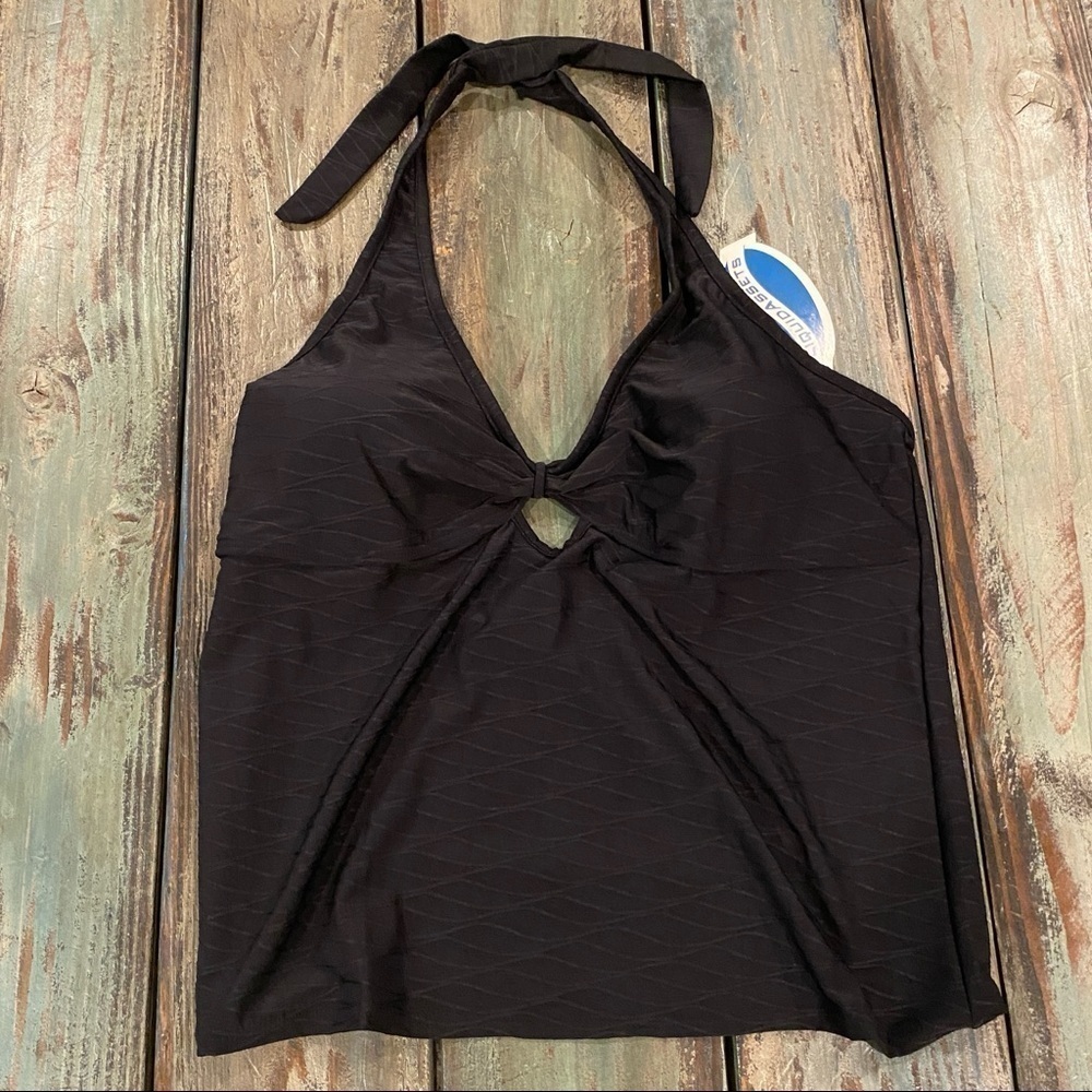Tankini NWT Liquid Assets Keyhole Built-In Cups Black Halter Swimsuit Top Sz 16
